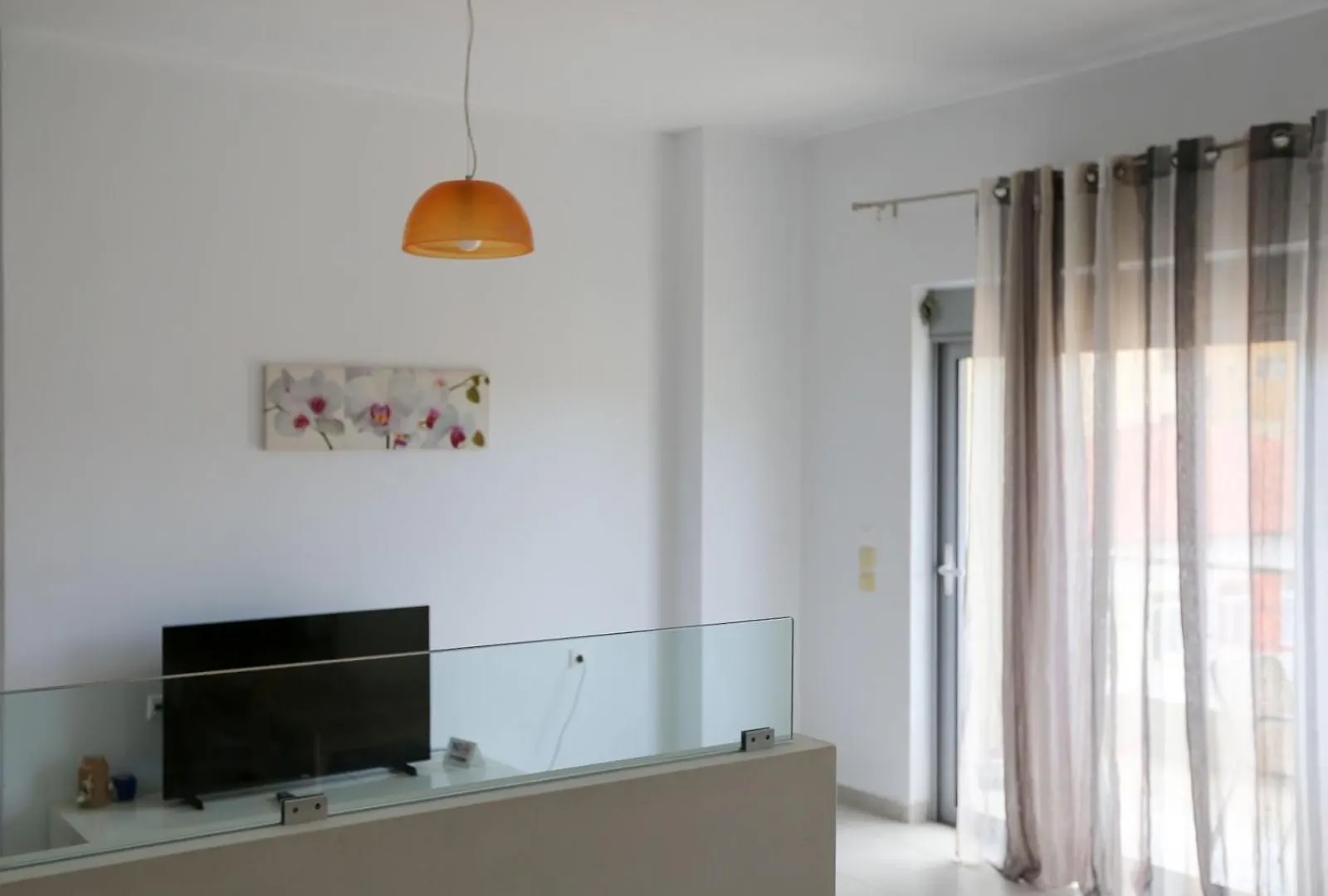 Apartments Piazza Himare