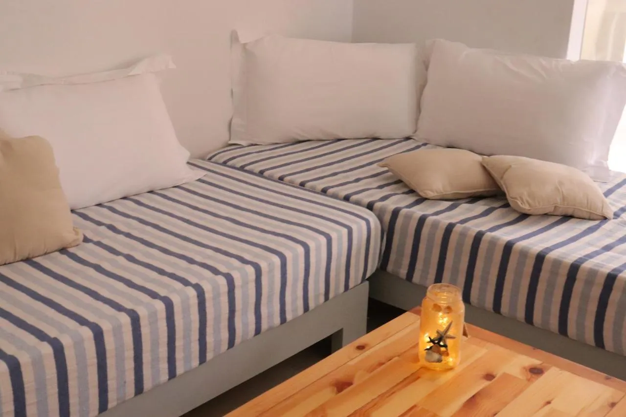 Apartments Piazza Himare 0*,